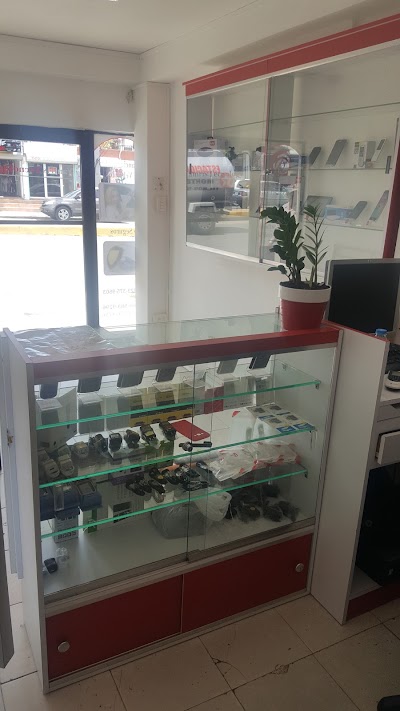 Photos of Yaniris Tecnology 2