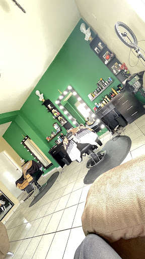 Gentlemens barber club