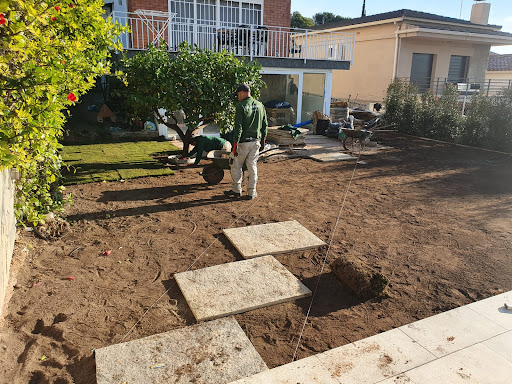 Jardinería Herrera - Mantenimiento y construcción de jardines, podas y talas en Viladecans Gallery - Spain