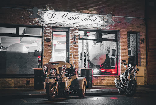 Si Mamie savait - Bar & Motorcycles