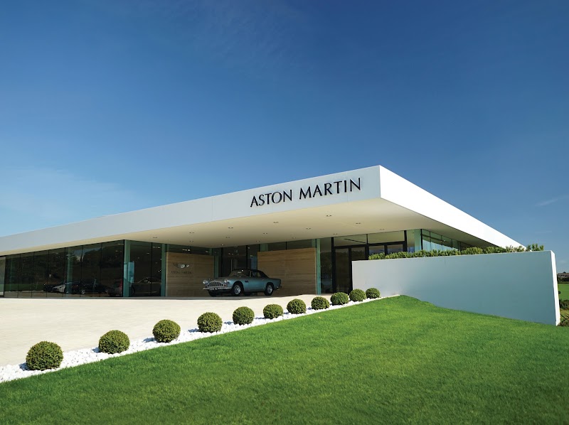 Aston Martin Bristol photo 3