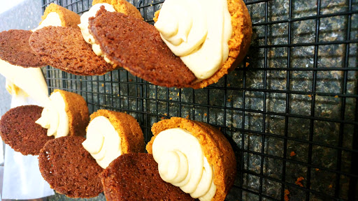 Treatz Ya'Self Dessert Company - Thumbnail