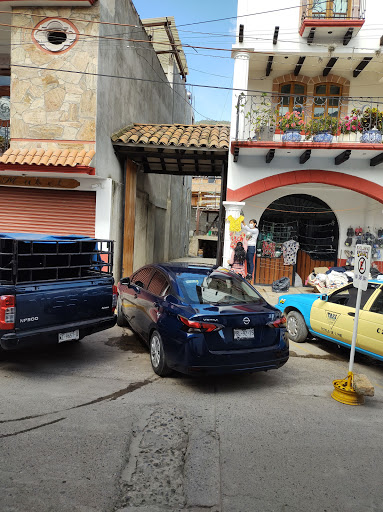 Estacionamiento y Autolavado CORDOBES