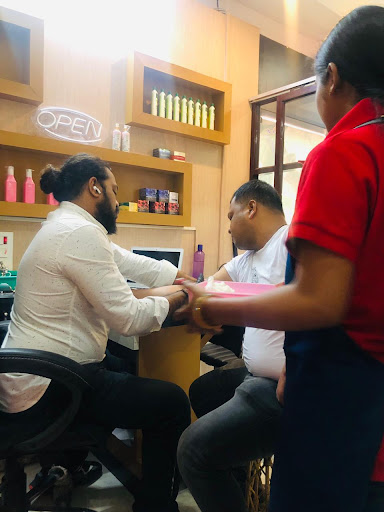 Embrace your uniqueness at Nikhel de Beaut’e , the ultimate unisex aesthetic clinic. From persona… post image