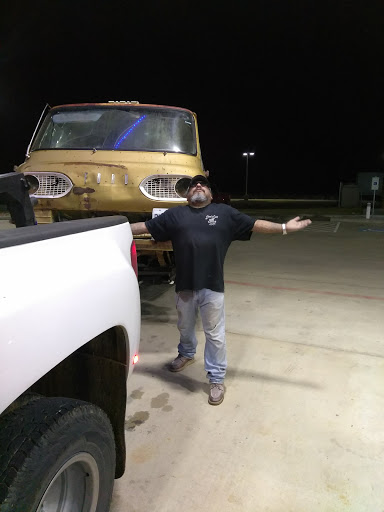 TRUCK STOP - Visual