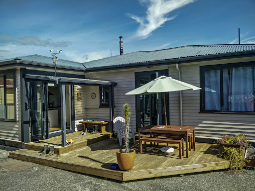 Al and Rosies B+B Logo