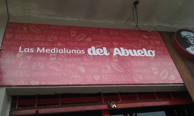LAS MEDIALUNAS DEL ABUELO, Author: Anabella Gamarra