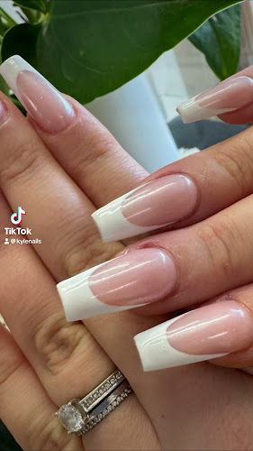Reviews of Kyle nails in Newport - Beauty salon