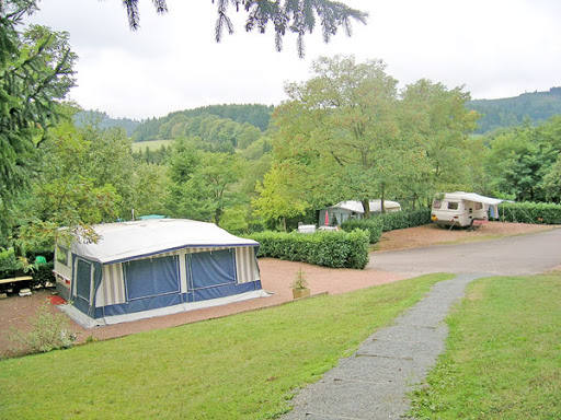 Camping de Poule-les Echarmeaux