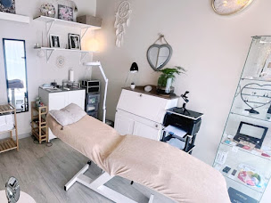 Photo n°1 de CHEZ CHLOE Maquillage Permanent Tricopigmentation Dermographe Extensions de cils et FORMATION à Saint Sulpice à Saint-Sulpice-la-Pointe (Tatoueur)