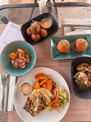 Nauti HQ & Grill by null