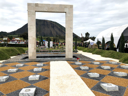 Oficinas Administrativas Jardines de Santa Cruz