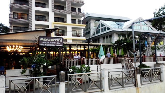 Phra Athit Express Boat Pier
