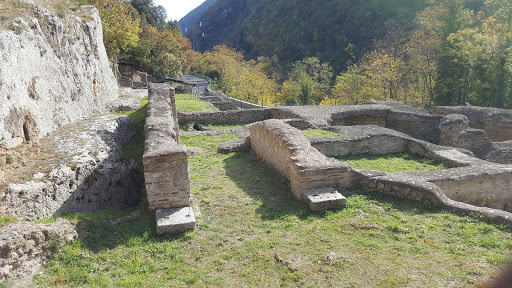 Nero's Villa (Villa di Nerone)