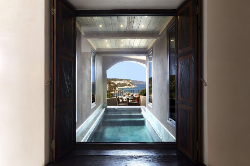 Photo de Ma Pool by STE Services Piscines - Création Réalisation Entretien de piscine haut de gamme en Corse du Sud à Bonifacio (20169)