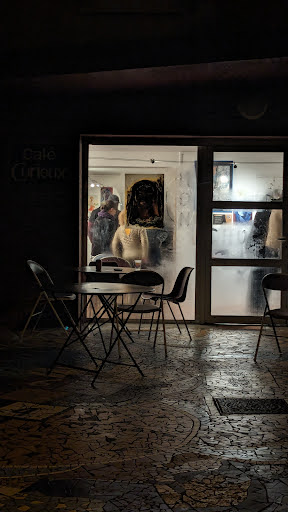 Café Curieux - Thumbnail
