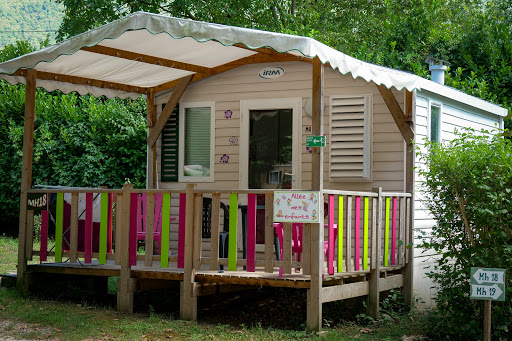 Photo de Camping Le Bois de Cornage - Grenoble - Vizille