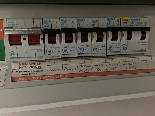 J main electrician - Thumbnail