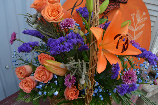 Frontier Floral & Gifts - Thumbnail