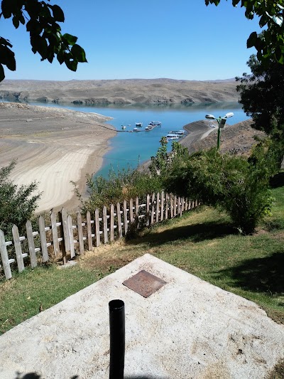 Photos of دهکده زاینده رود