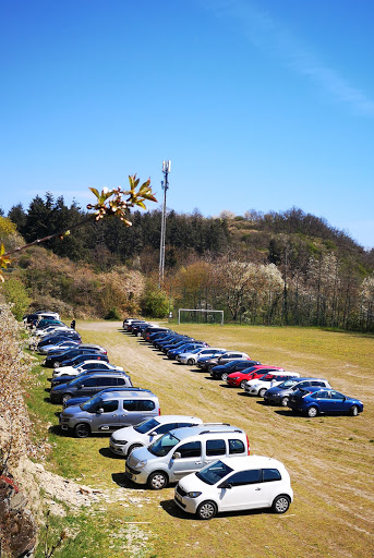 Parkplatz ️ Traumpfad Nette-Schieferpfad (Sportplatz) - Thumbnail