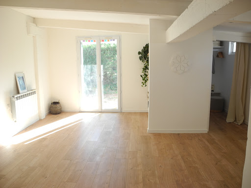 Mana Yoga - Ashtanga & Hatha - Thumbnail