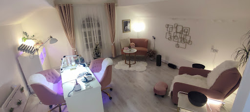 Mia's Beauty Sanctuary