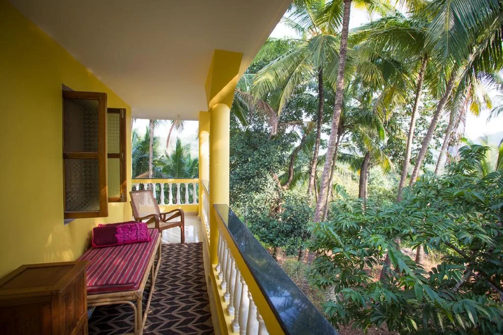 Tomcam Guest House