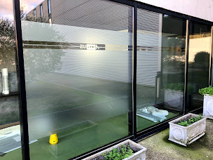 Photo n°10 de Sun film vitres teintees auto à Orange (Garage automobile)