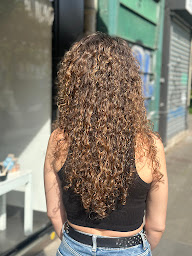 Photo n°51 de le salon 27 à Paris (Salon de coiffure)