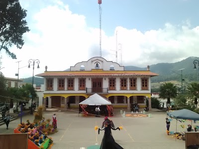 Photos of PRESIDENCIA Donato Guerra
