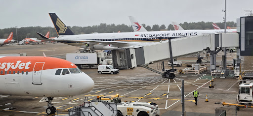 Gatwick Airport North Terminal Pick Up and Drop Off - Thumbnail