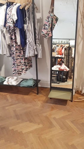 Beoordelingen van Juttu in Antwerpen - Kledingwinkel