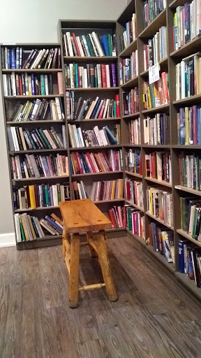 Iris Book Cafe - Visual