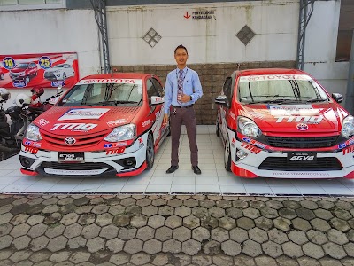 Photos of TOYOTA Nasmoco Purwokerto : Bagus Kurniawan