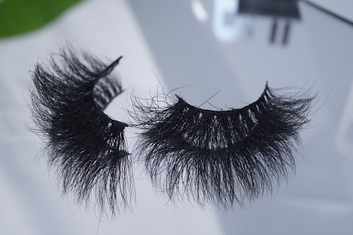PHLARE LASHES - Visual
