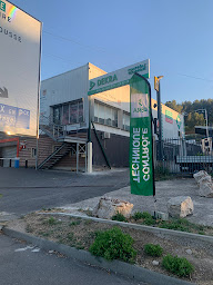 Photo n°1 de Centre contrôle technique DEKRA (AUTO - MOTO) à La Destrousse (Centre de contrôle technique)