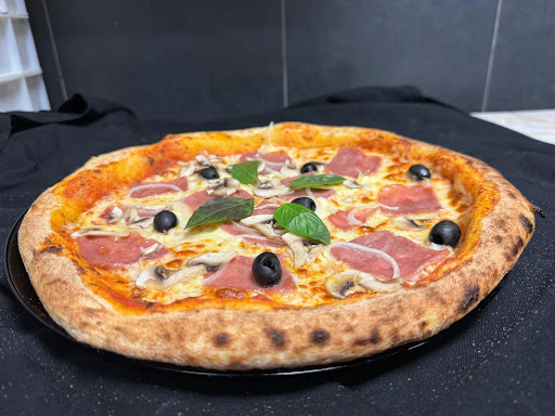 Photo 3 - Pizza House