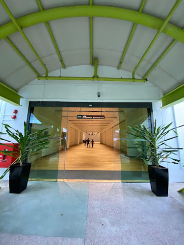 Opinii despre DHL Express Service Point (West Service Centre) în Singapore - Shipping and mailing service