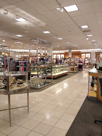 Photos of Nordstrom Oak Park Mall