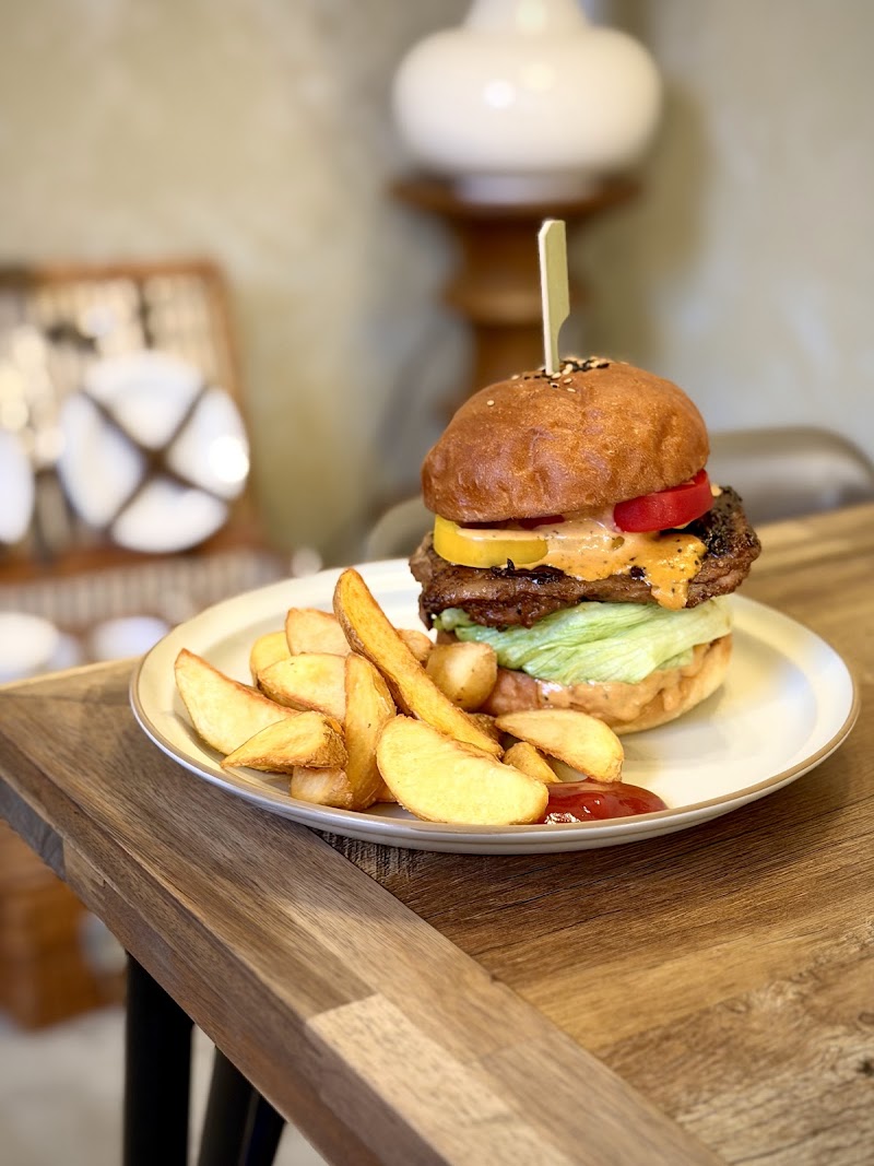 der burg（デアブルグ）