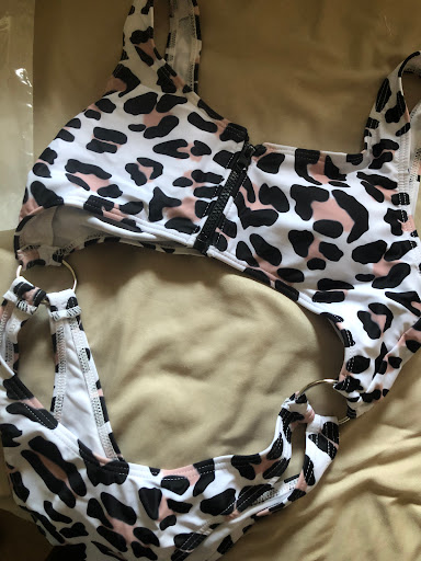 So Risqué - Visual