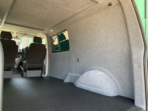Unique Vans - Visual