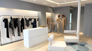 Photo n°11 de ERES à Paris (Magasin de vêtements pour femmes)