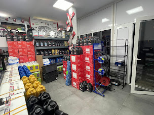 Photo n°10 de CENTER PIECES AUTO à Stains (Magasin de pièces de rechange automobiles)