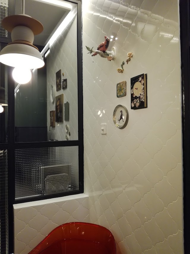 2060 The Newton Hostel