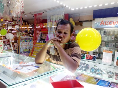 Photos of Andy Cell Ketare