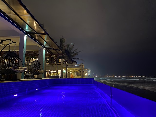 EscobaR Bar Lounge & Restaurant