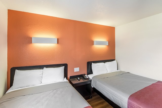 Motel 6 Dallas - South
