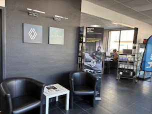 Photo n°7 de Aunay garage - RENAULT / DACIA à Les Monts d'Aunay (Atelier de réparation automobile)